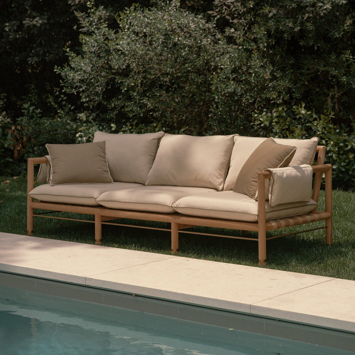 The WES Sofa x Jenni Kayne